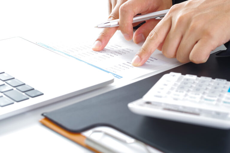 内部監査と労務管理：事業継続性を脅かす「簿外債務」リスクを潰せ