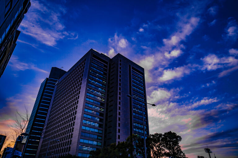 勤怠データとPCログの乖離が招く上場延期リスクの深刻さとその対応方法